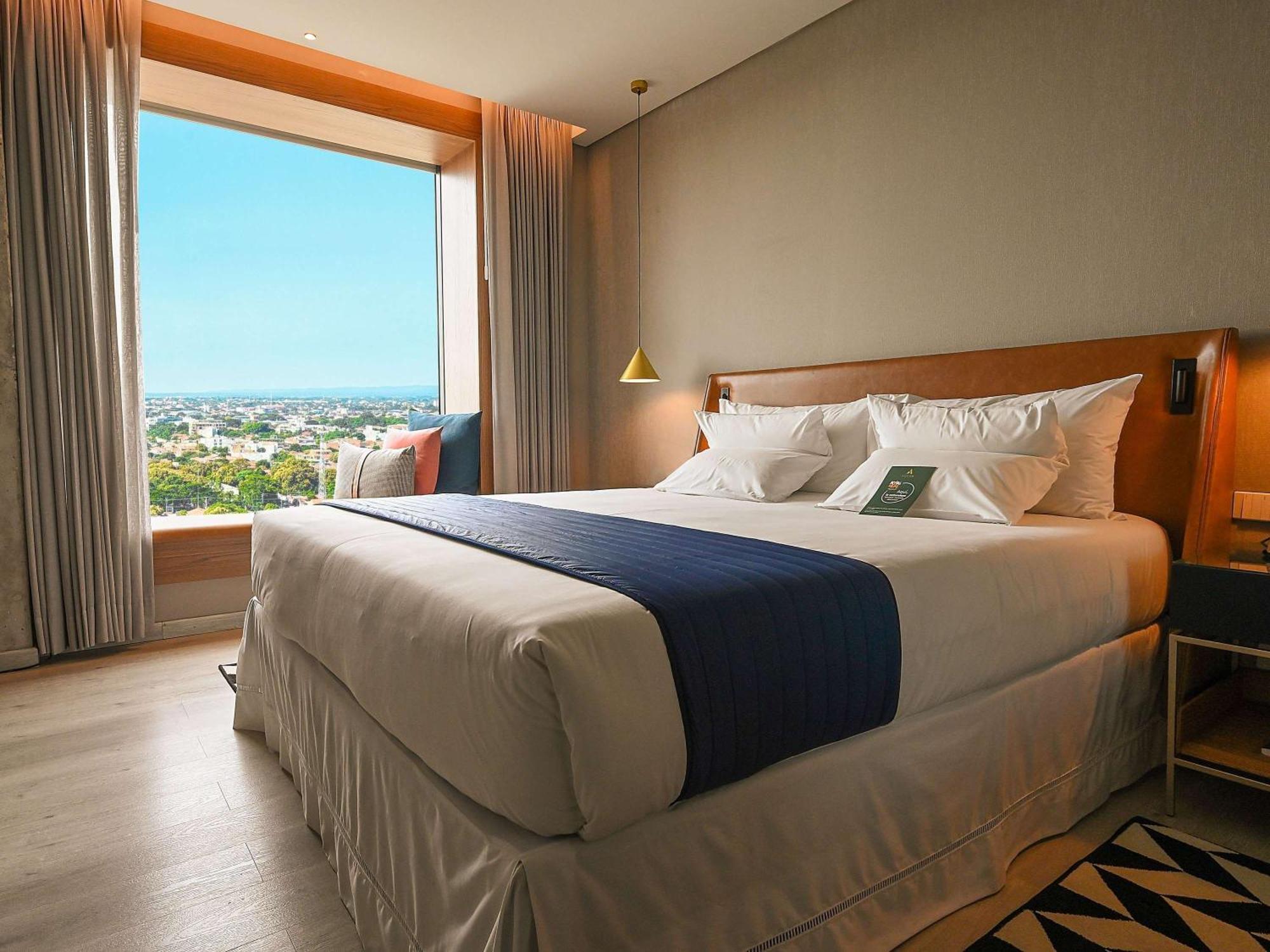 Novotel Santa Cruz De La Sierra Bagian luar foto
